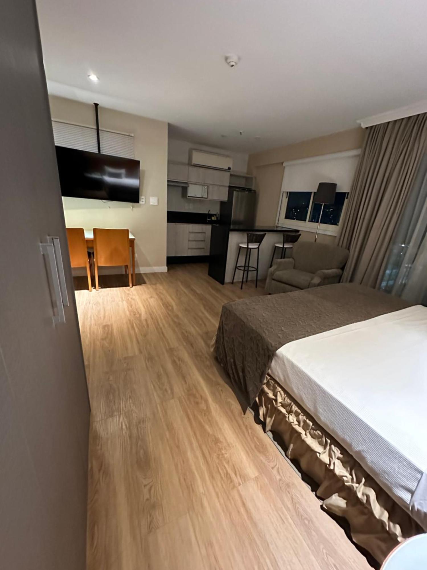 Barra Da Tijuca - 9 - Flat Premium Com Cozinha, Fogao Cooktop, Geladeira Grande, Smart Tv Grande, Lindo E Muitissimo Confortavel, Balsa Para A Praia Gratis E Estacionamento Gratuito Rio de Janeiro Exterior foto