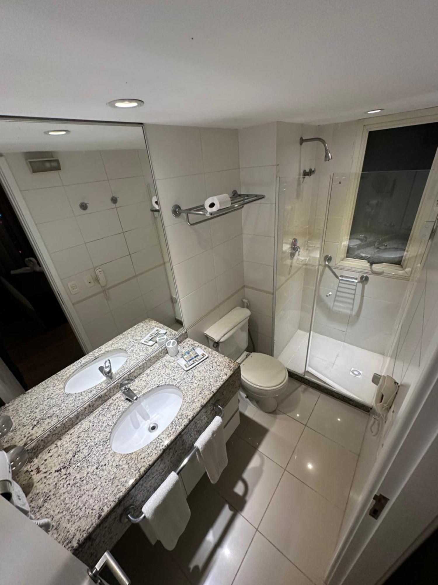 Barra Da Tijuca - 9 - Flat Premium Com Cozinha, Fogao Cooktop, Geladeira Grande, Smart Tv Grande, Lindo E Muitissimo Confortavel, Balsa Para A Praia Gratis E Estacionamento Gratuito Rio de Janeiro Exterior foto