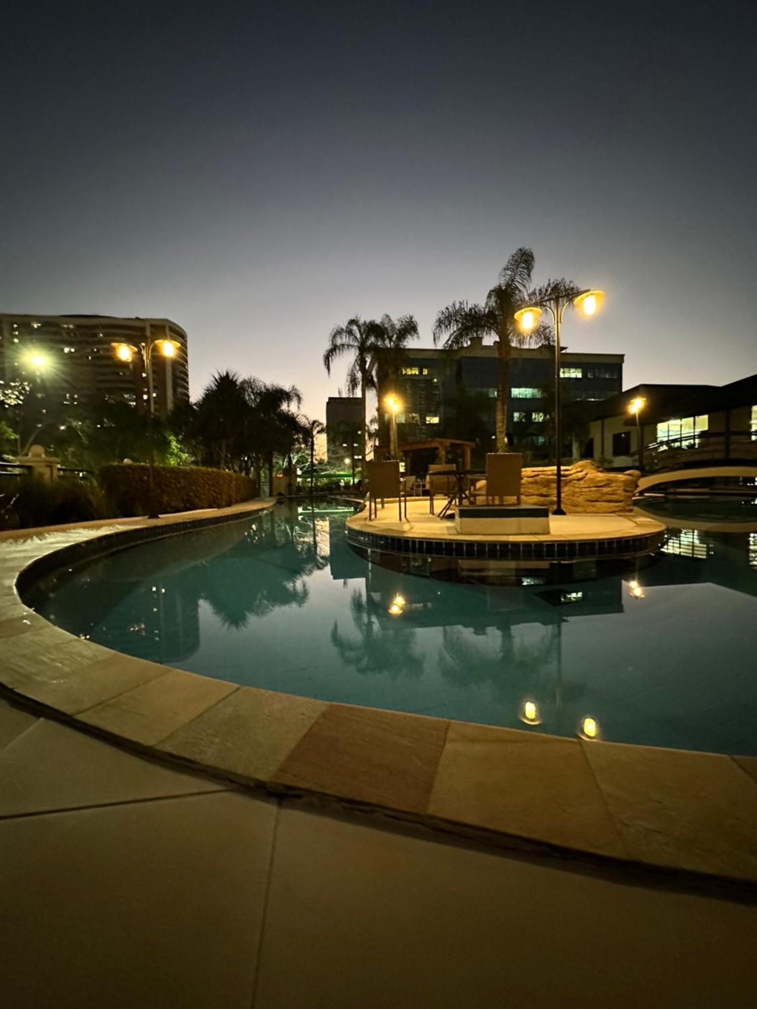 Barra Da Tijuca - 9 - Flat Premium Com Cozinha, Fogao Cooktop, Geladeira Grande, Smart Tv Grande, Lindo E Muitissimo Confortavel, Balsa Para A Praia Gratis E Estacionamento Gratuito Rio de Janeiro Exterior foto